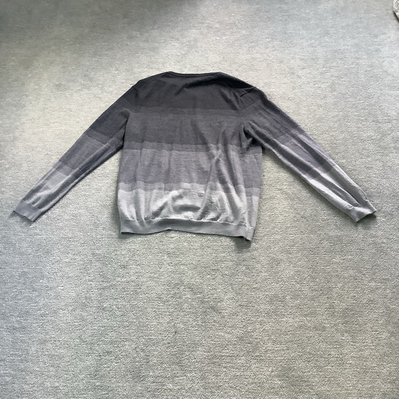 Calvin Klein Merino Wool Blend V-Neck Sweater Sz. XL - Picture 4 of 4